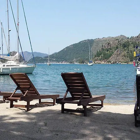 Cennet Marine Yacht Club Hotel 2*