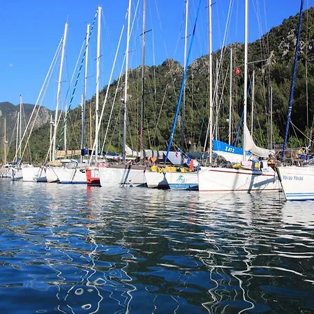 Hotel Cennet Marine Yacht Club 2*